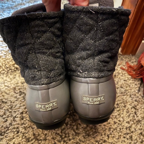 Sperry Grey Quilted Rain Boot Size 8 - Picture 3 of 6